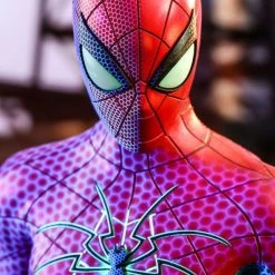 Hot Toys Marvel’s Spider-Man (2018) - Spider-Man MK IV Armour Suit 1:6 Scale Action Figure - Display Model 15 Hot Toys Marvel’s Spider-Man (2018) - Spider-Man MK IV Armour Suit 1:6 Scale Action Figure - Display Model