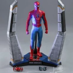 Hot Toys Marvel’s Spider-Man (2018) - Spider-Man MK IV Armour Suit 1:6 Scale Action Figure - Display Model 21 Hot Toys Marvel’s Spider-Man (2018) - Spider-Man MK IV Armour Suit 1:6 Scale Action Figure - Display Model