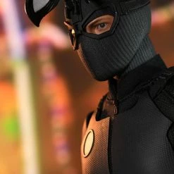 Hot Toys Spider-Man Far From Home - Spider-Man Stealth Suit 1:6 Scale Action Figure 10 Hot Toys Spider-Man Far From Home - Spider-Man Stealth Suit 1:6 Scale Action Figure