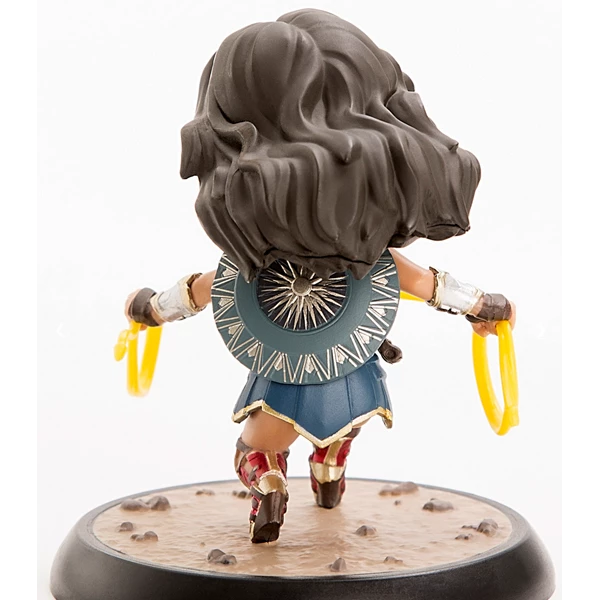 Quantum Mechanix Justice League Movie - Wonder Woman Q-Fig 2 Quantum Mechanix Justice League Movie - Wonder Woman Q-Fig